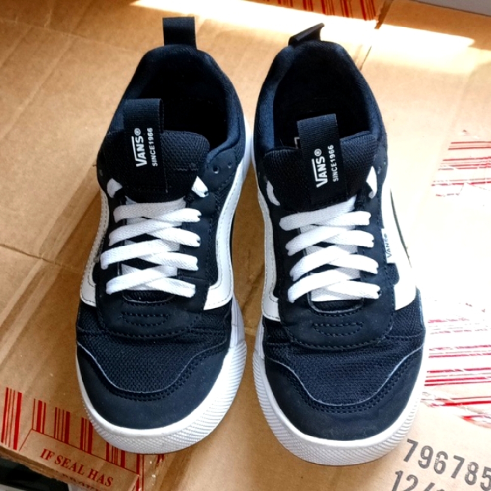 Vans Ultra Range EXO Shoes